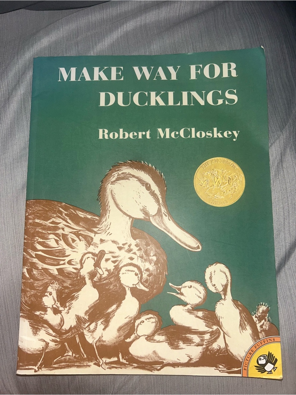 Make Way for Ducklings by Robert McCloskey - Green Cover